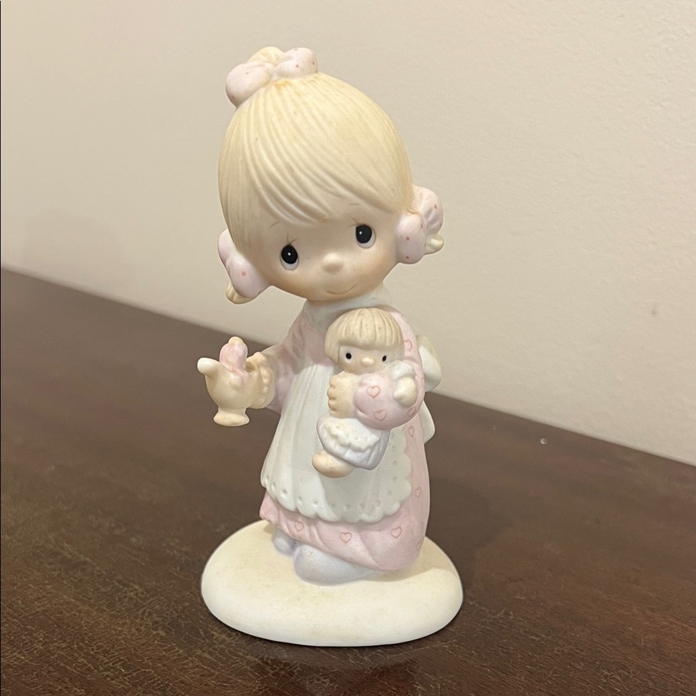 Vintage Precious Moments Figurine
